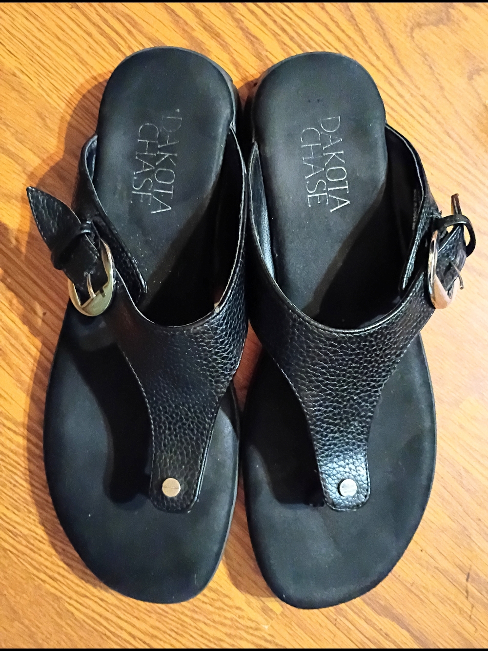 Dakota Chase Black Textured Thong Sandals with Buckle Accent